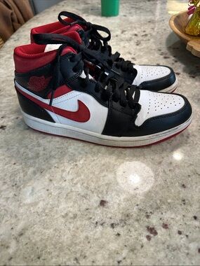 Nike Men’s Air Jordan 1 Mid “Black Toe”  High-Top Sneakers Black White Red